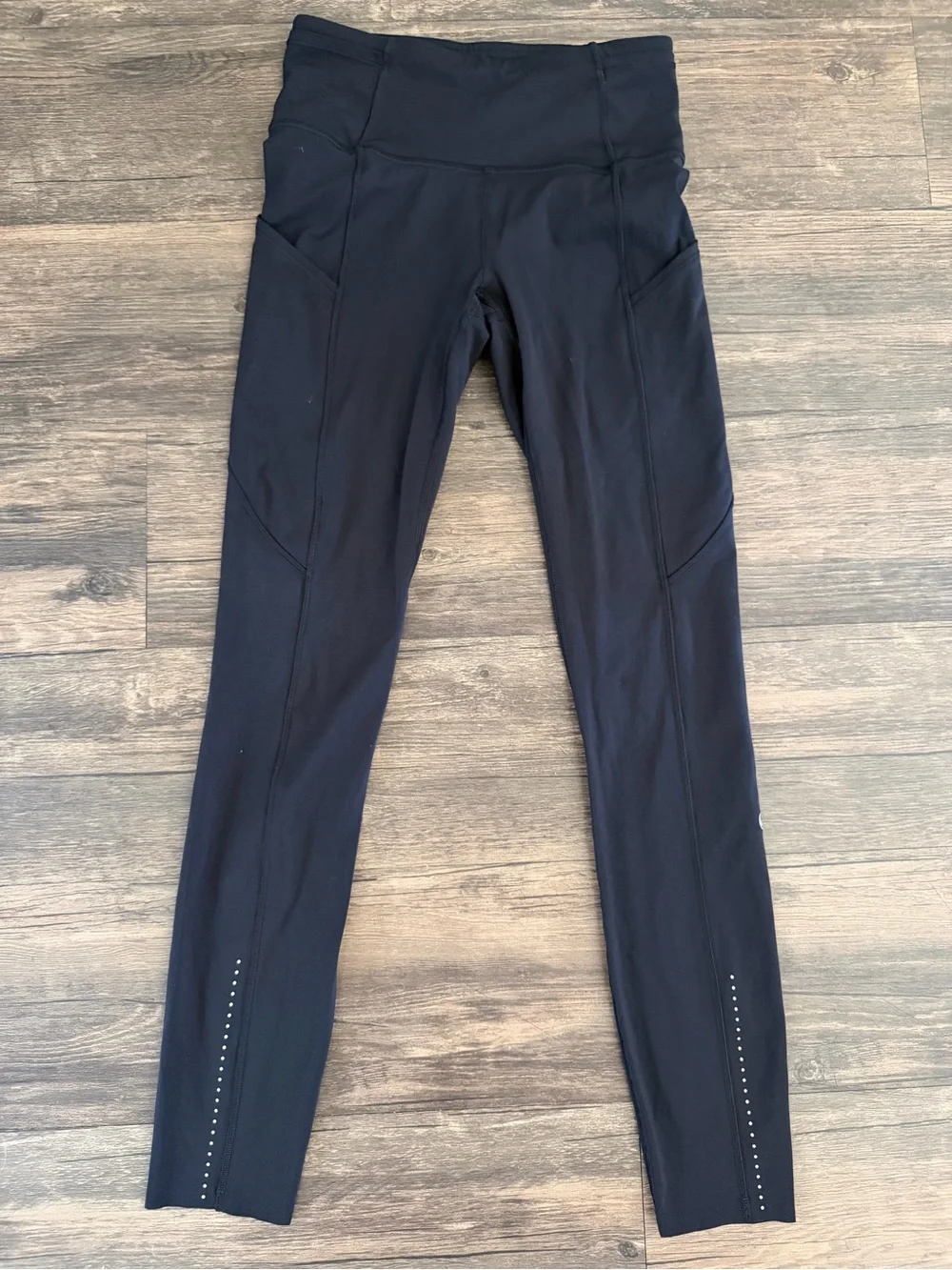 Lululemon athletica Fast & Free 7/8 Black High-Rise Leggings Reflective Detail 2